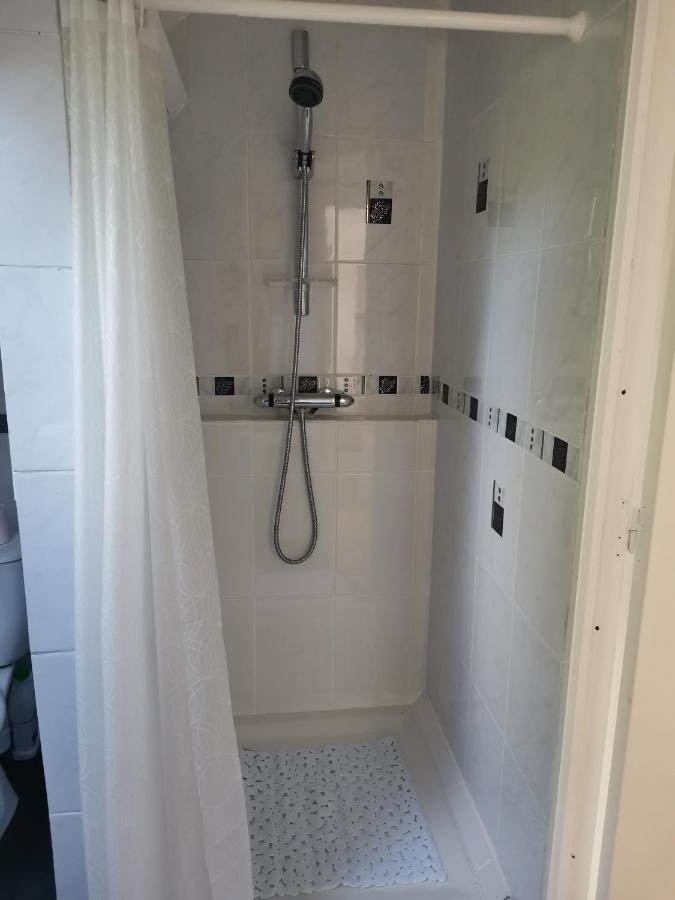 Chambre Double Avec Salle De Bains Privative Moyon Εξωτερικό φωτογραφία